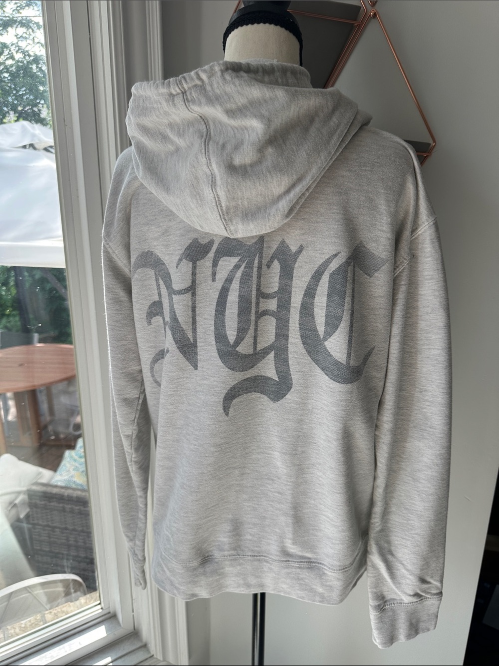 RARE NYC Empire State Building Gray Hoodie Sweater Sweatshirt Small Unisex